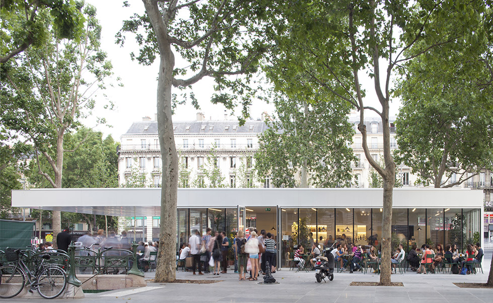 法国巴黎最大的公共步行广场